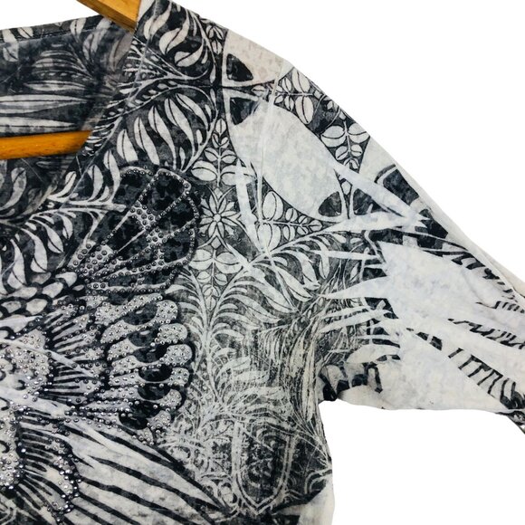 One World Abstract Blouse Sz Large Butterfly Pattern Studded Black White - Picture 5 of 8